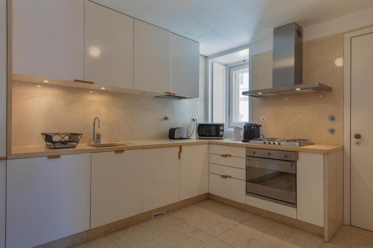 Downtown Apartment Santa Justa Lisbon Exterior photo