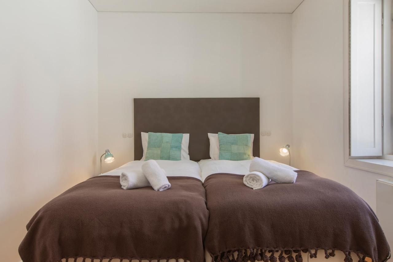 Downtown Apartment Santa Justa Lisbon Exterior photo