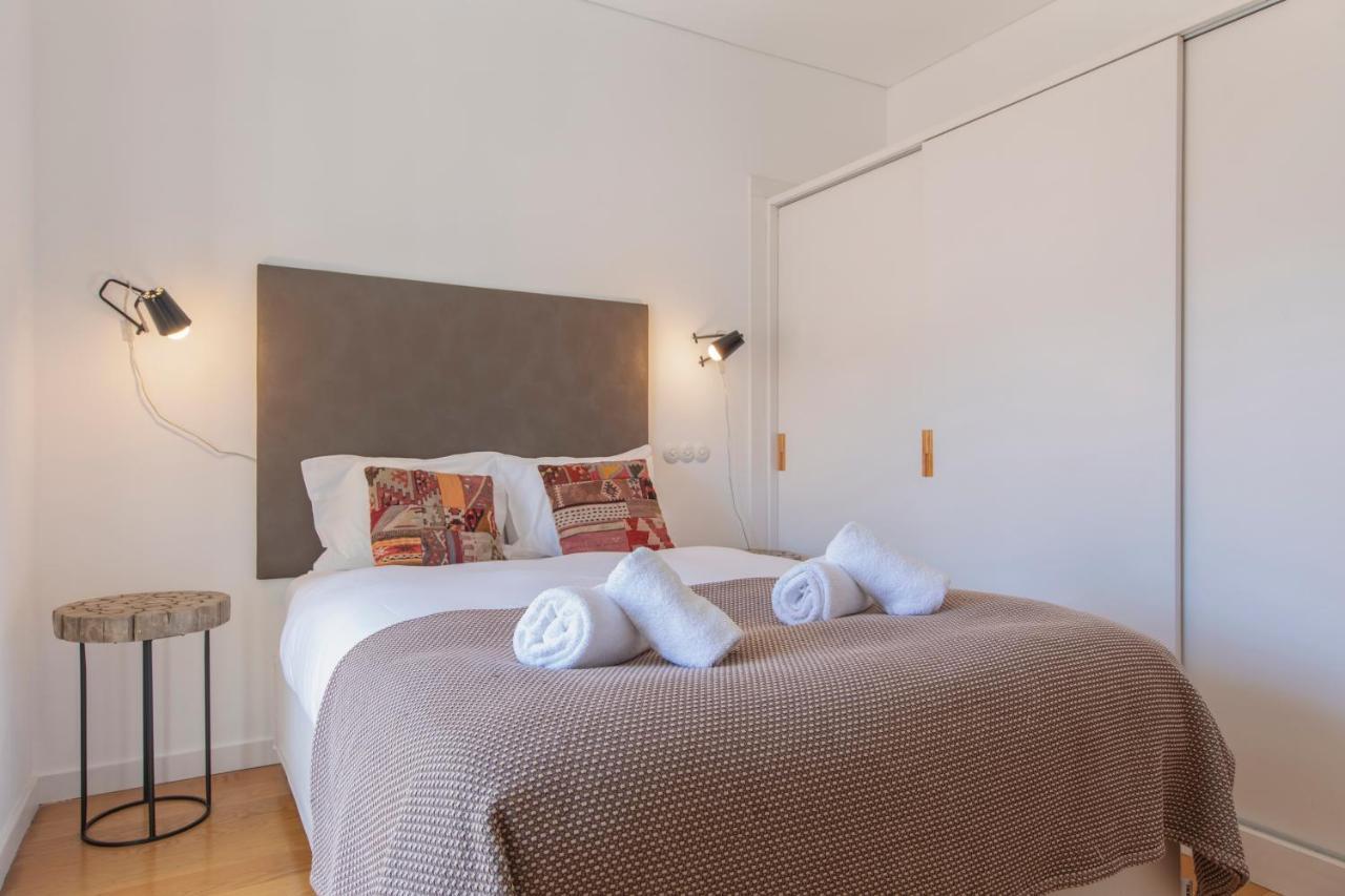 Downtown Apartment Santa Justa Lisbon Exterior photo